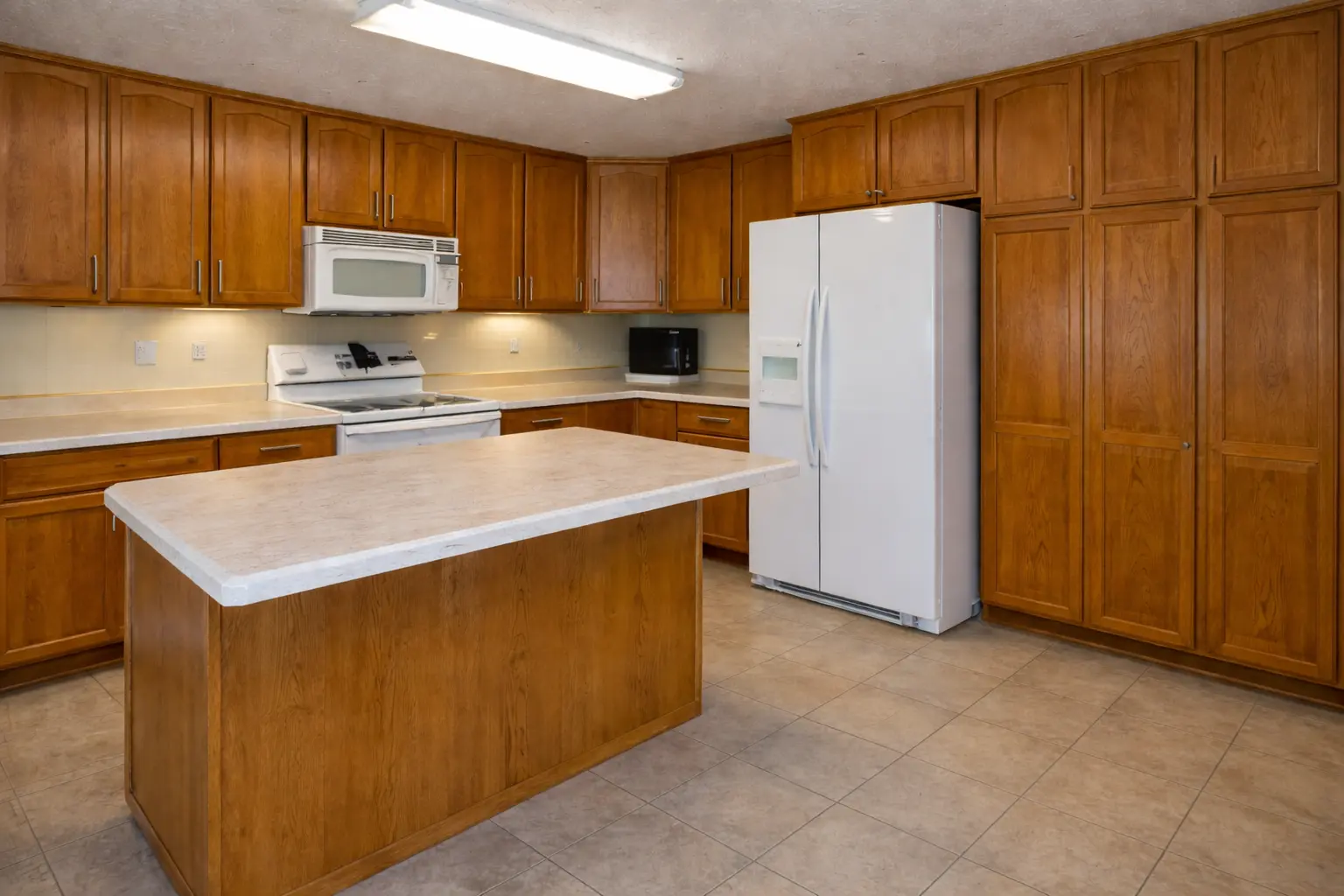 Kitchen before remodel